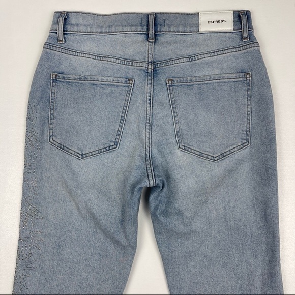 Express Women’s High Rise Flare Fringe Hem Embroidered Ankle Jeans Size 4 - Picture 9 of 11